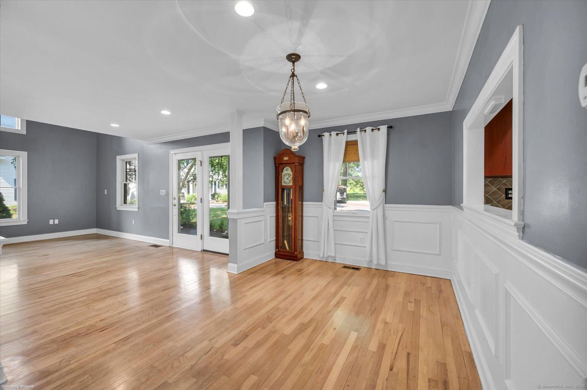 Empty room, Interior, Pendant Lights, Recessed Lighting, Wood Texture Flooring