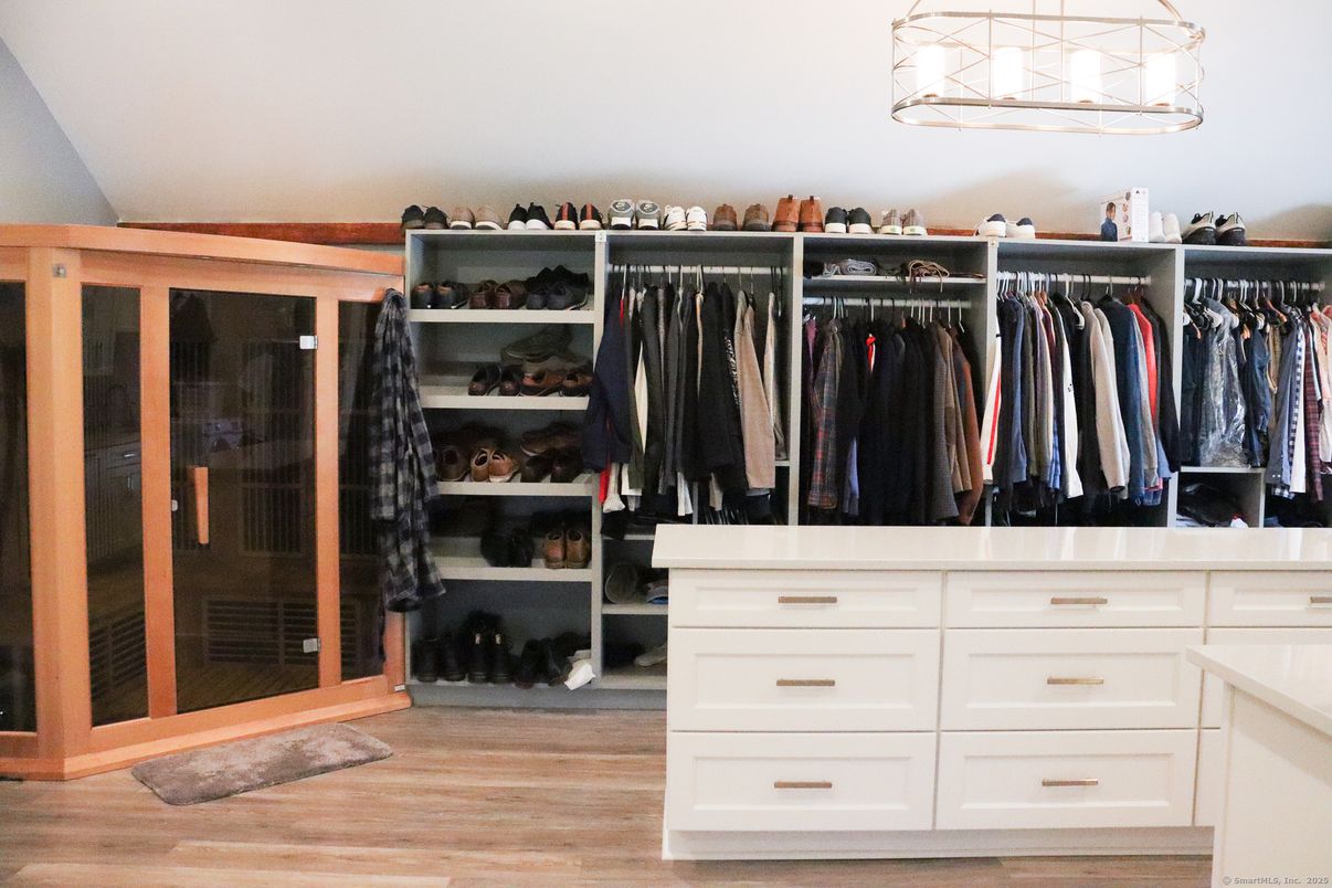 Interior, Walk-in Closets, Wood Texture Flooring