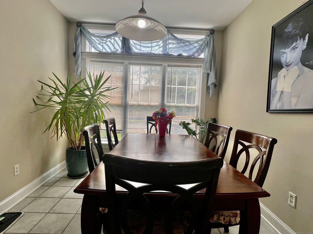 Dining room, Interior