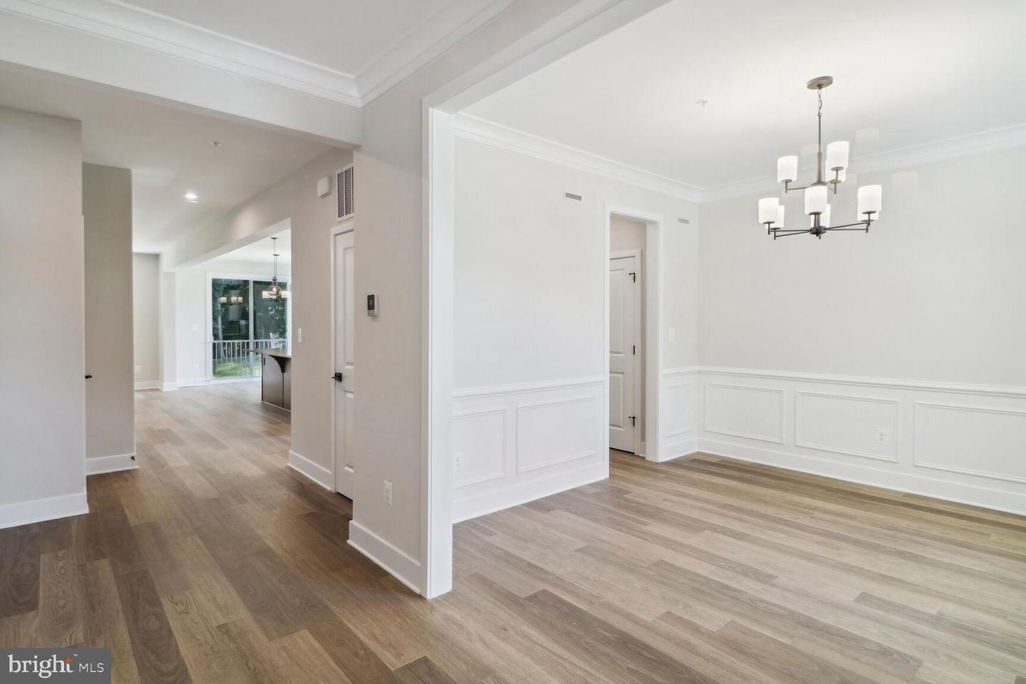Chandelier, Empty room, Interior, Recessed Lighting, Wood Texture Flooring