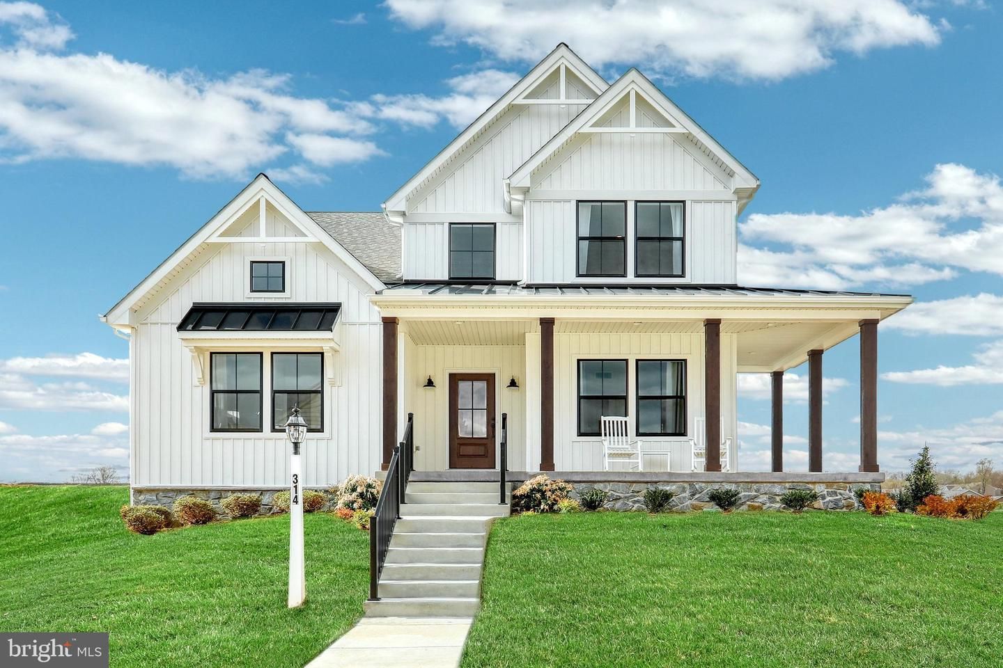 Exterior, Facade, Farmhouse