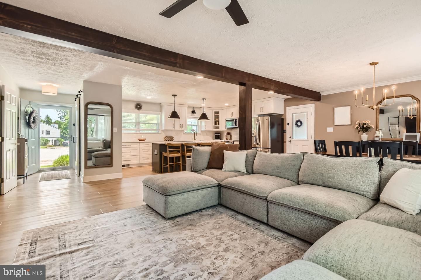 Dining room, Interior, Kitchen, Living room, Pendant Lights, Recessed Lighting, Wooden Beams, Wood Texture Flooring