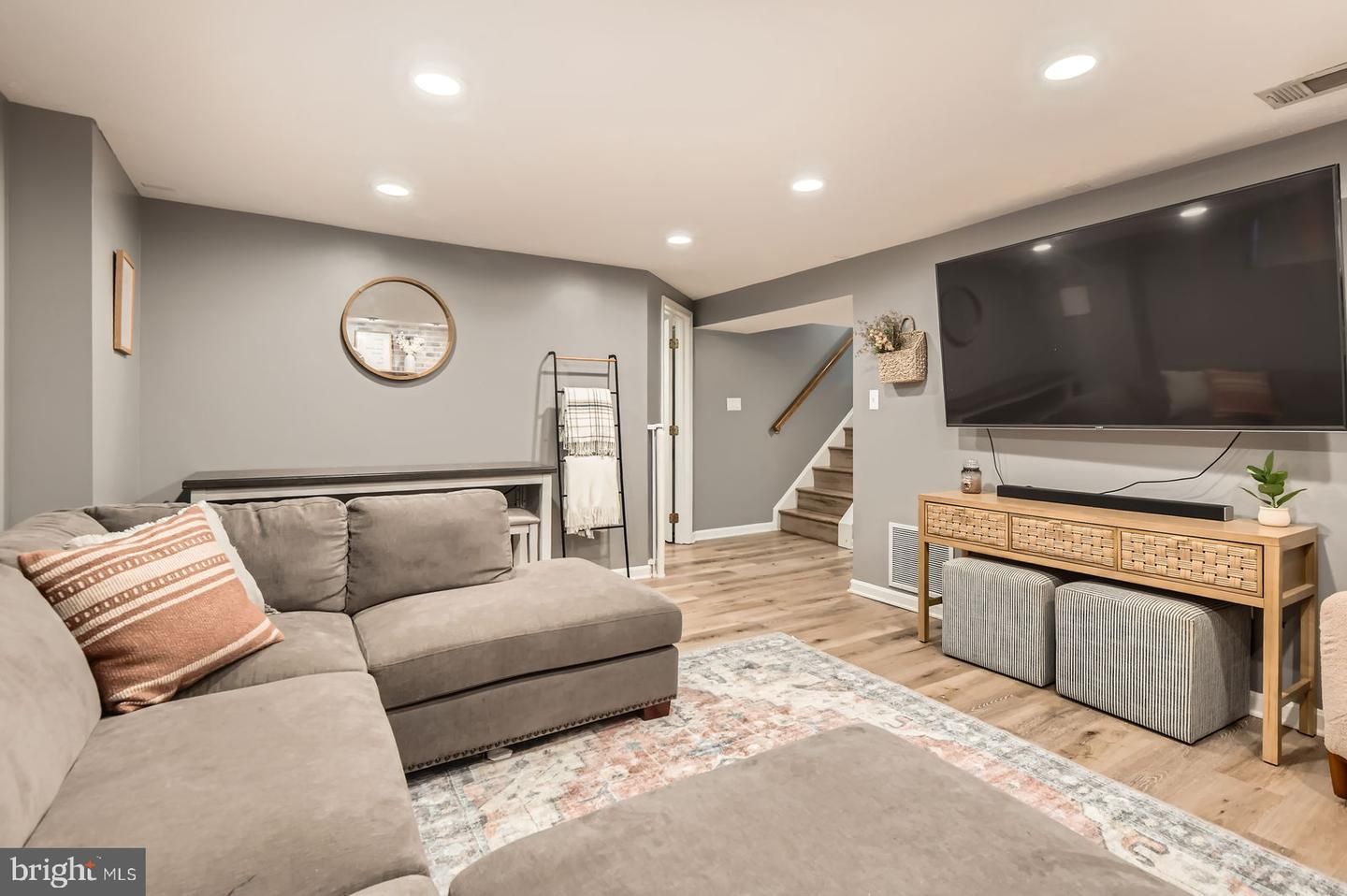 Interior, Living room, Recessed Lighting, Wood Texture Flooring