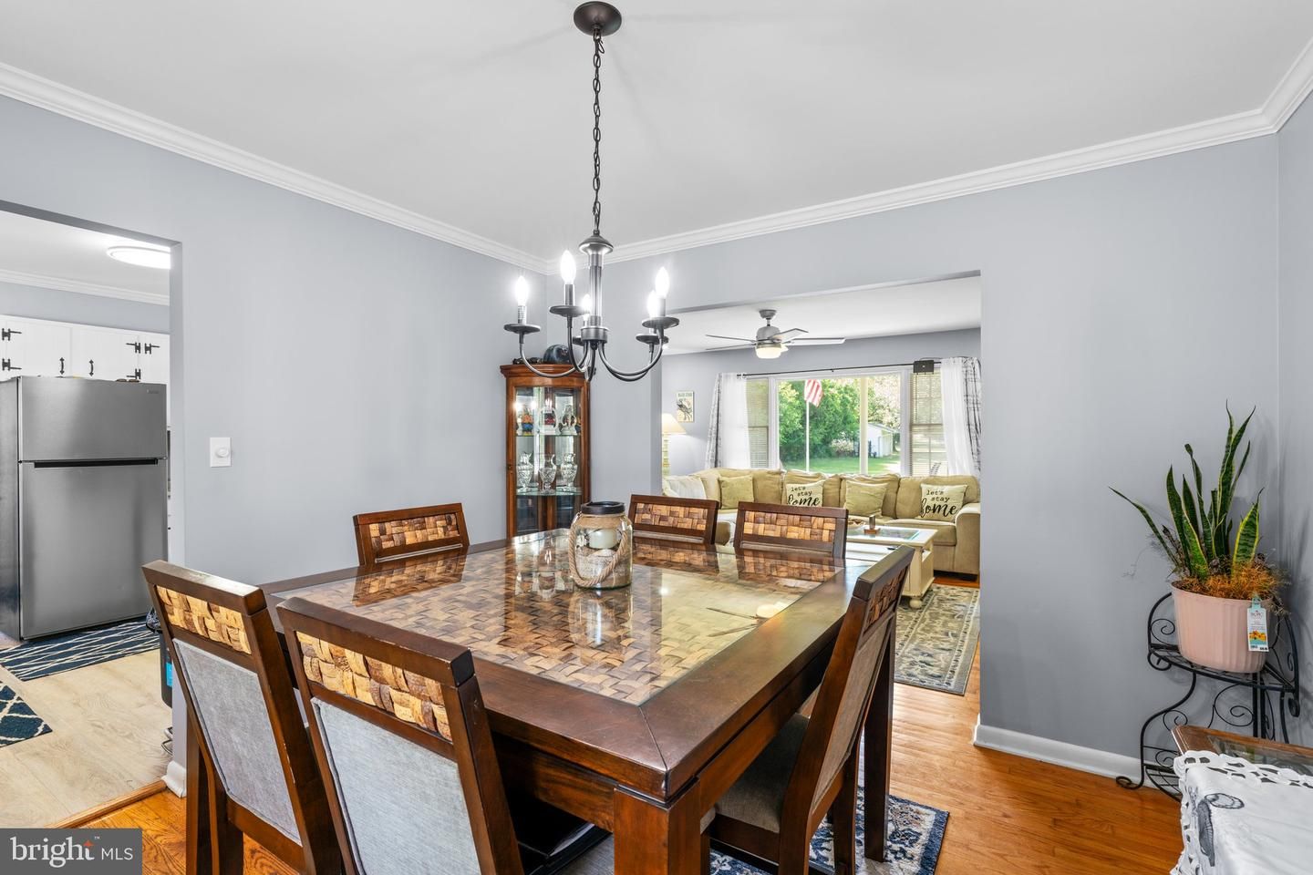 Dining room, Interior, Kitchen, Living room, Pendant Lights, Wood Texture Flooring