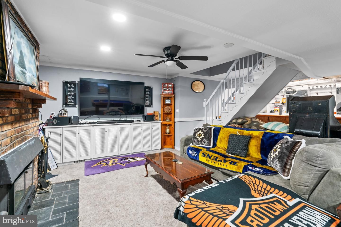 Fireplace, Interior, Living room, Recessed Lighting