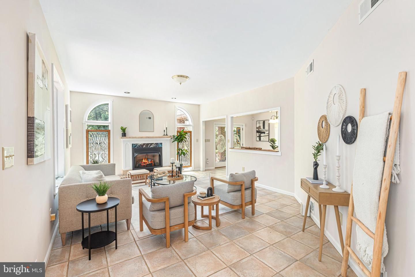 Fireplace, Interior, Living room