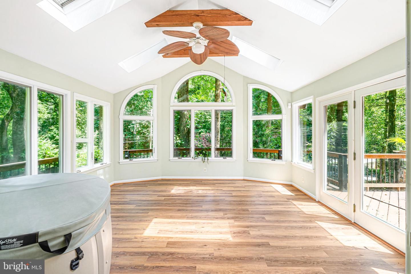 Interior, Sun Room, Wood Texture Flooring