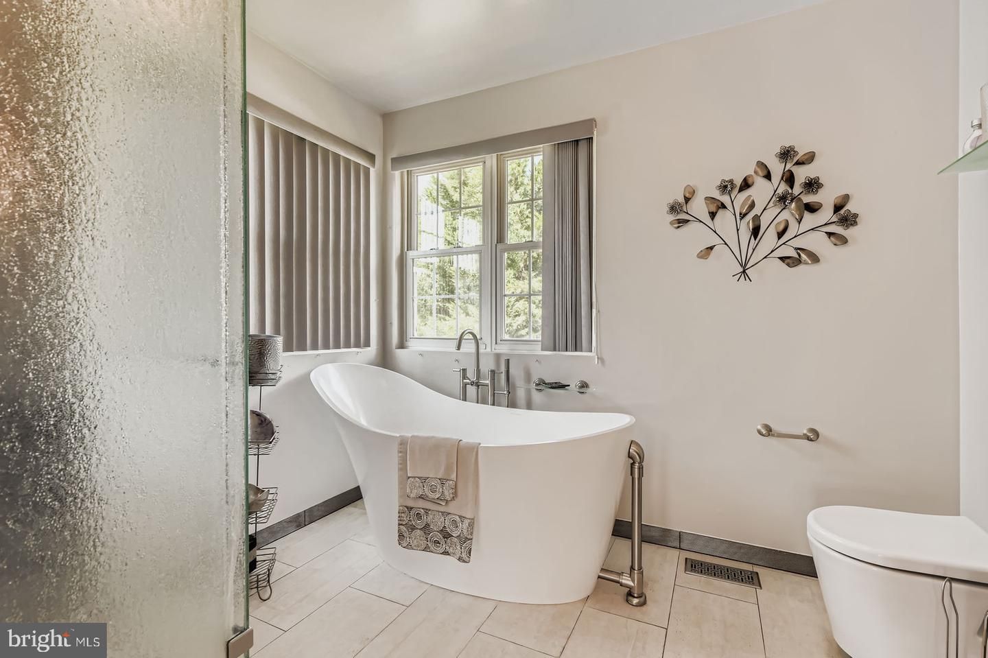 Bathroom, Free Standing Baths, Interior
