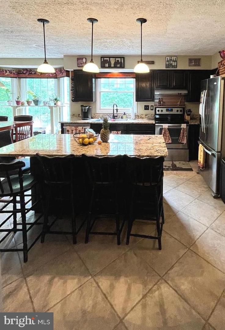 Interior, Kitchen, Pendant Lights, Stainless Steel Appliances