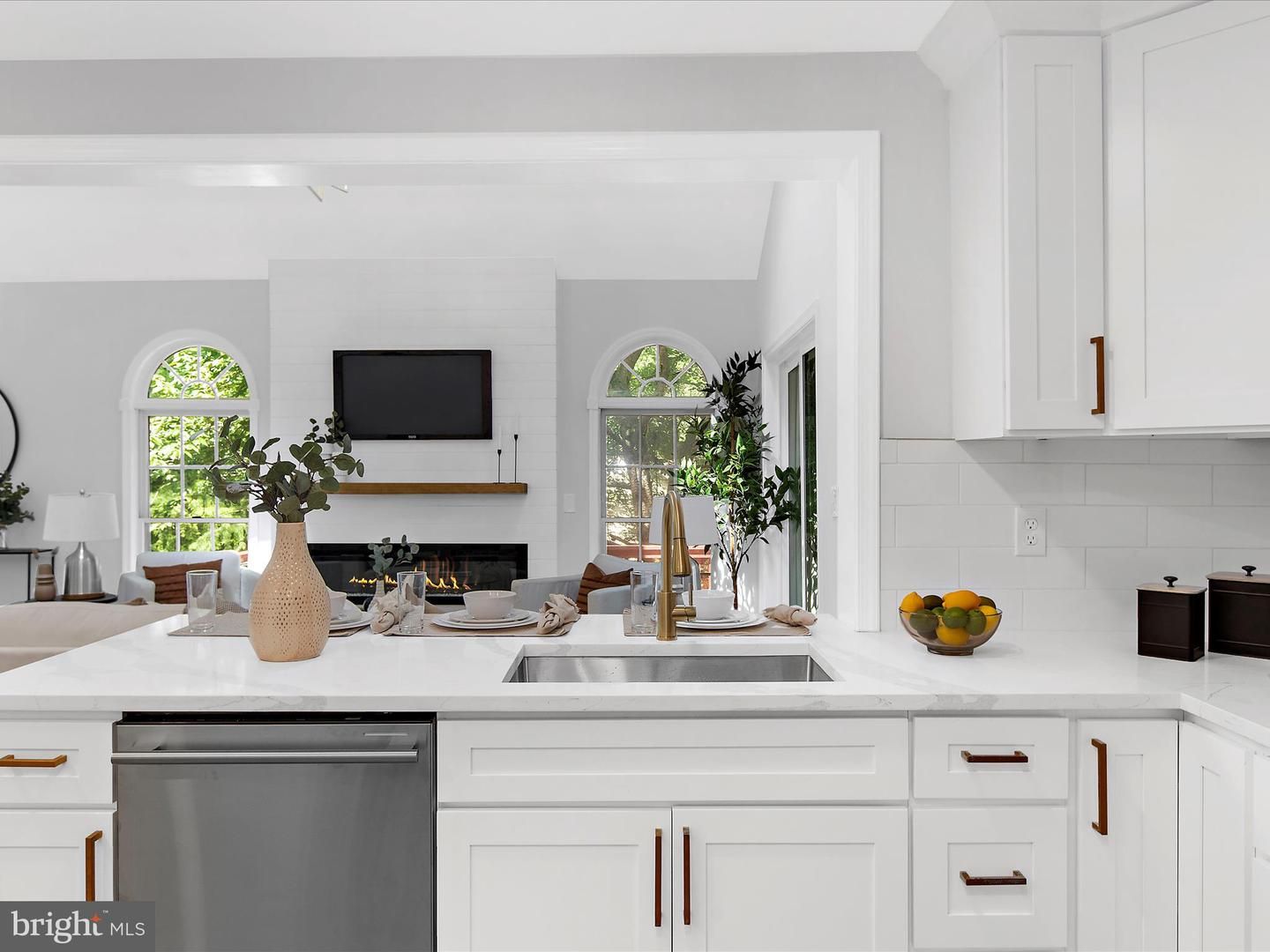 Fireplace, Interior, Kitchen, Stainless Steel Appliances
