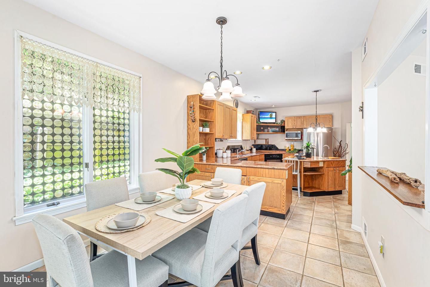 Dining room, Interior, Kitchen, Pendant Lights, Recessed Lighting