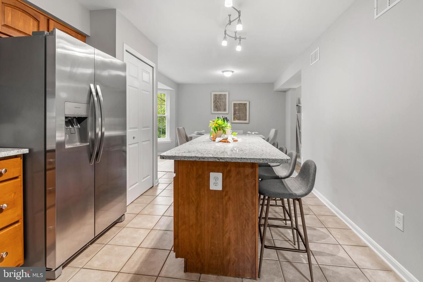 Dining room, Interior, Kitchen, Stainless Steel Appliances