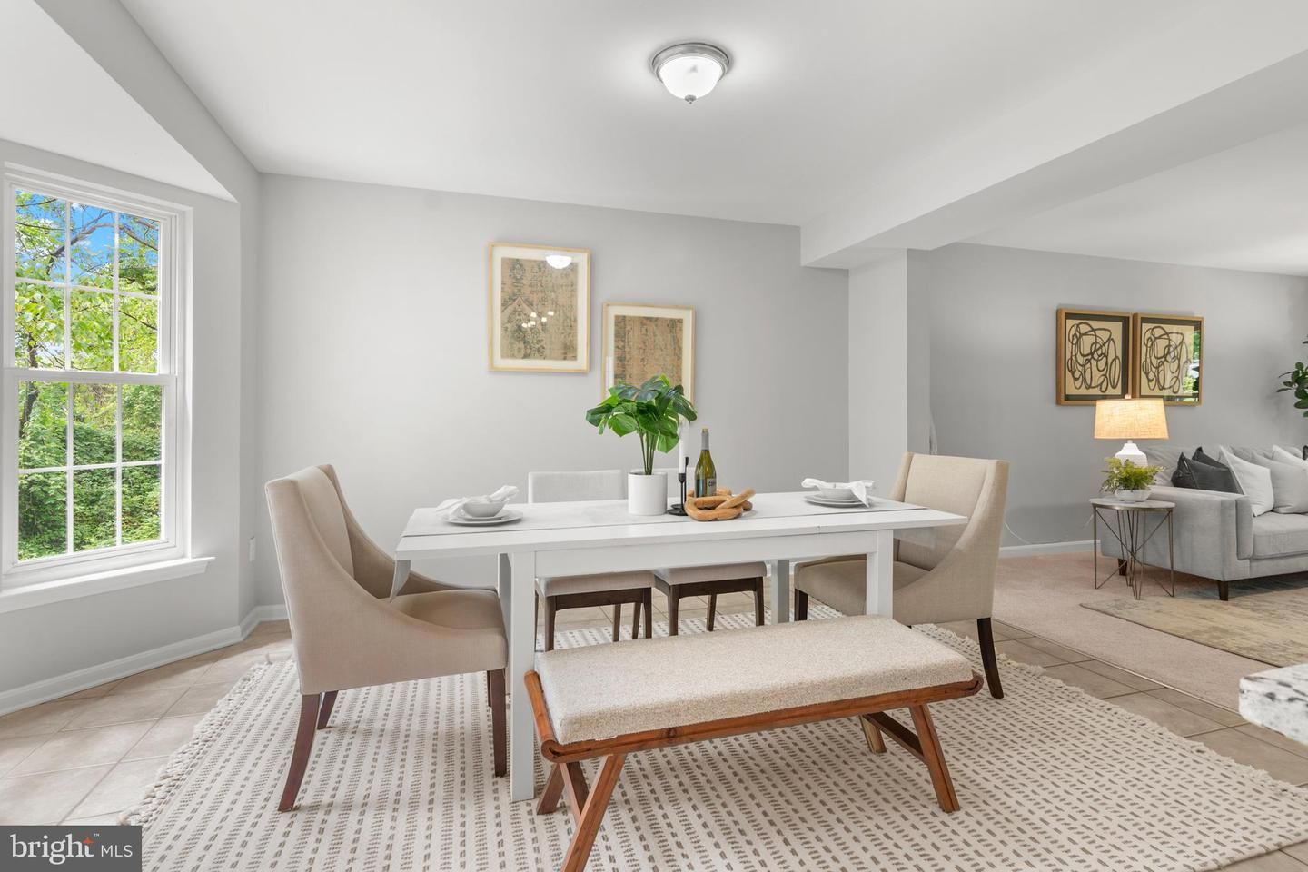 Dining room, Interior