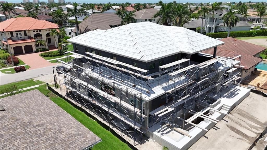 Exterior, Drone