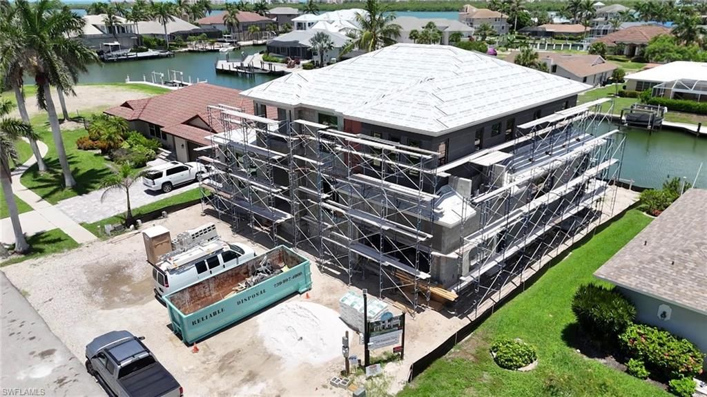 Exterior, Drone