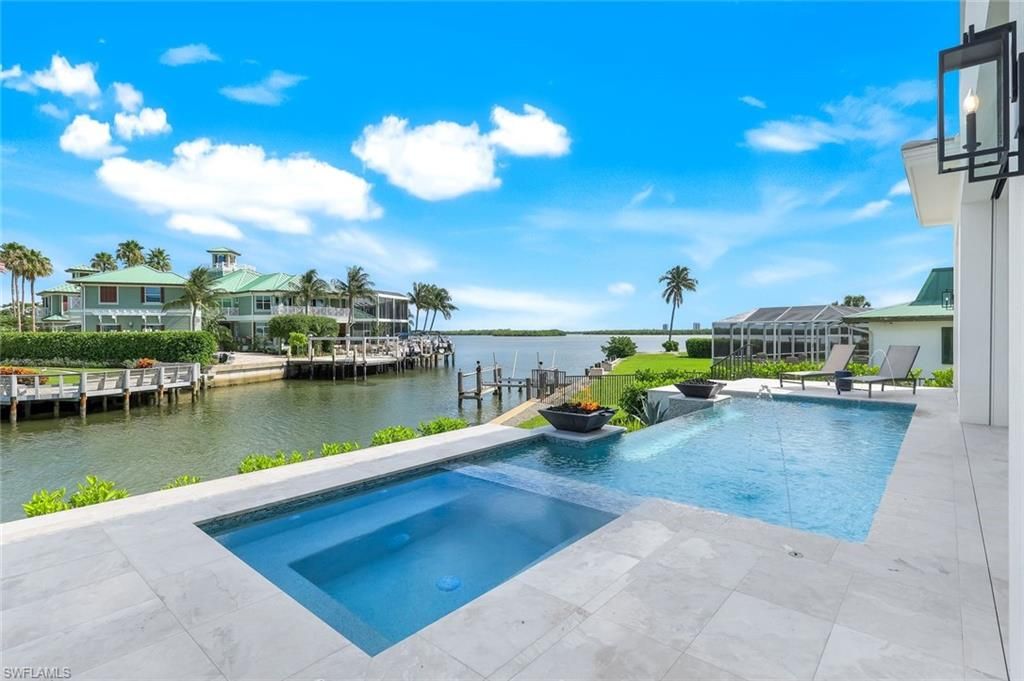Exterior, Pool, Water