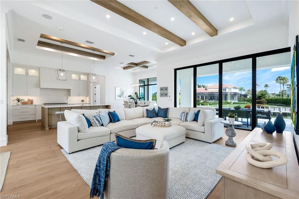 Interior, Kitchen, Living room, Pendant Lights, Recessed Lighting, Wooden Beams, Wood Texture Flooring