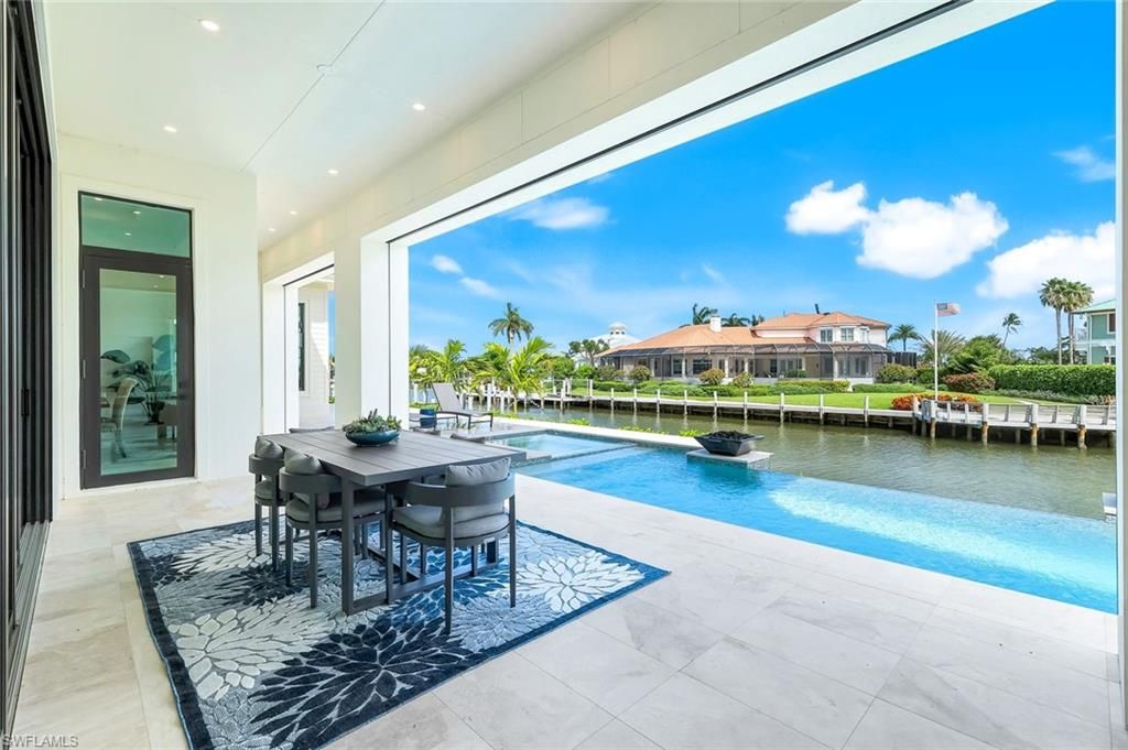 Exterior, Pool, Water