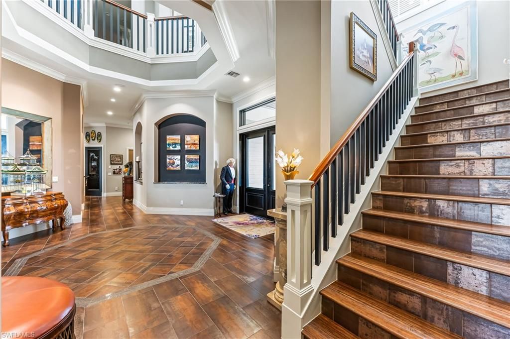 Chandelier, Interior, Recessed Lighting, Wood Texture Flooring