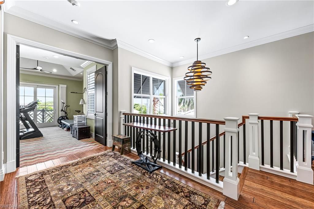 Fitness Equipment, Interior, Pendant Lights, Recessed Lighting, Wood Texture Flooring