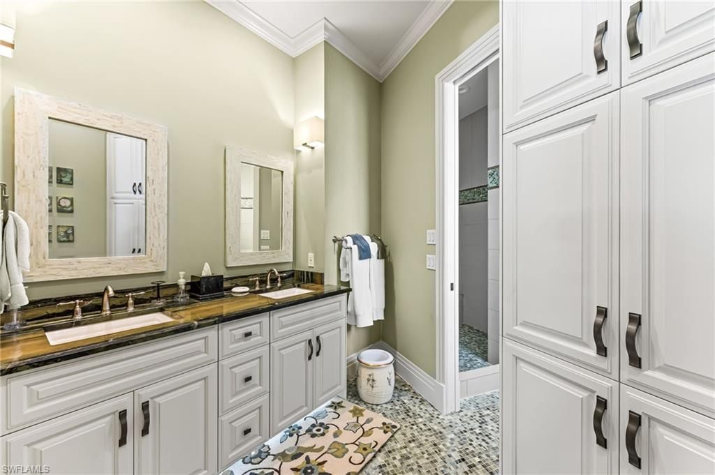Bathroom, Dual Sink Vanities, Interior
