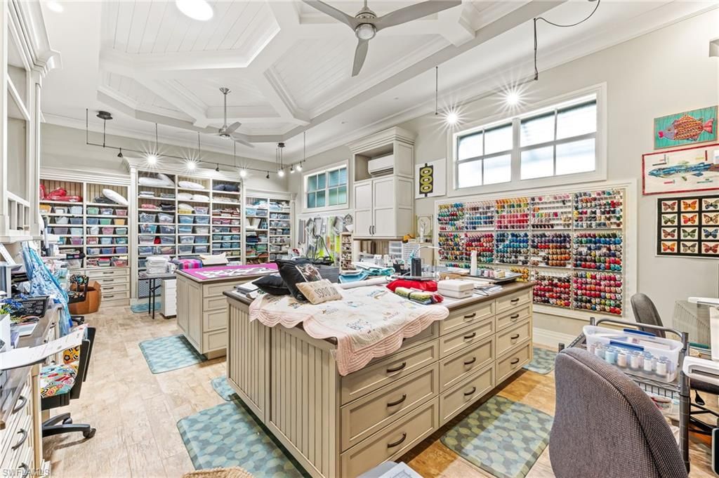 Interior, Pendant Lights, Recessed Lighting, Walk-in Closets, Wood Texture Flooring