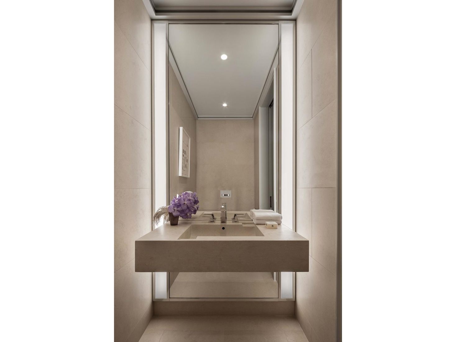 Bathroom, Interior, Recessed Lighting