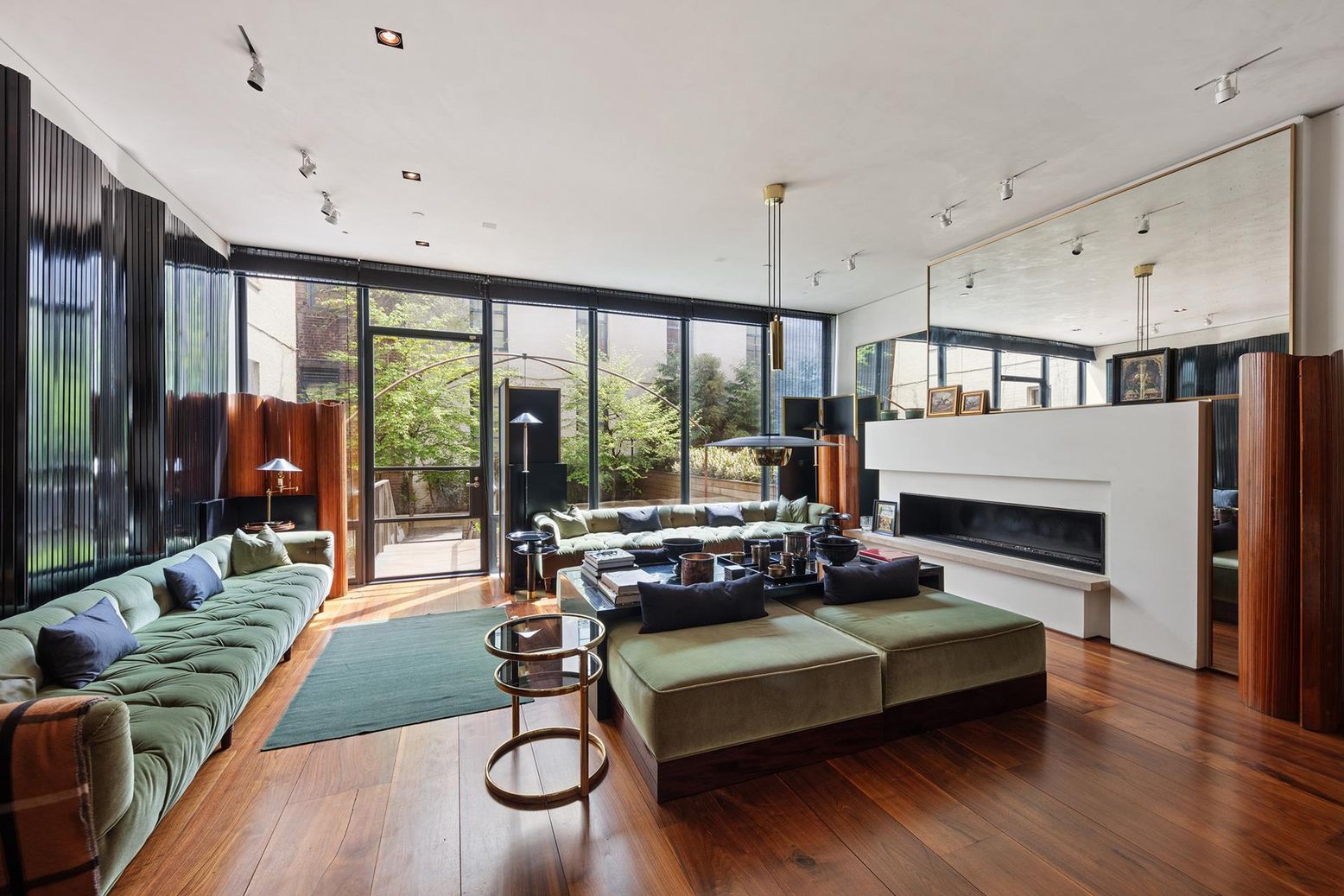 Fireplace, Interior, Living room, Pendant Lights, Recessed Lighting, Wood Texture Flooring