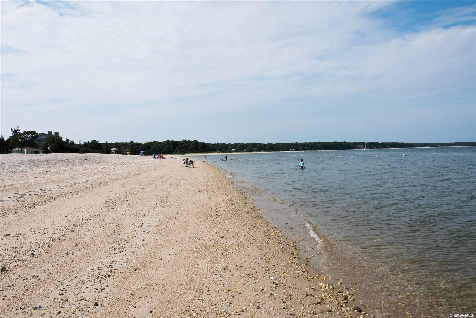 Exterior, Lake