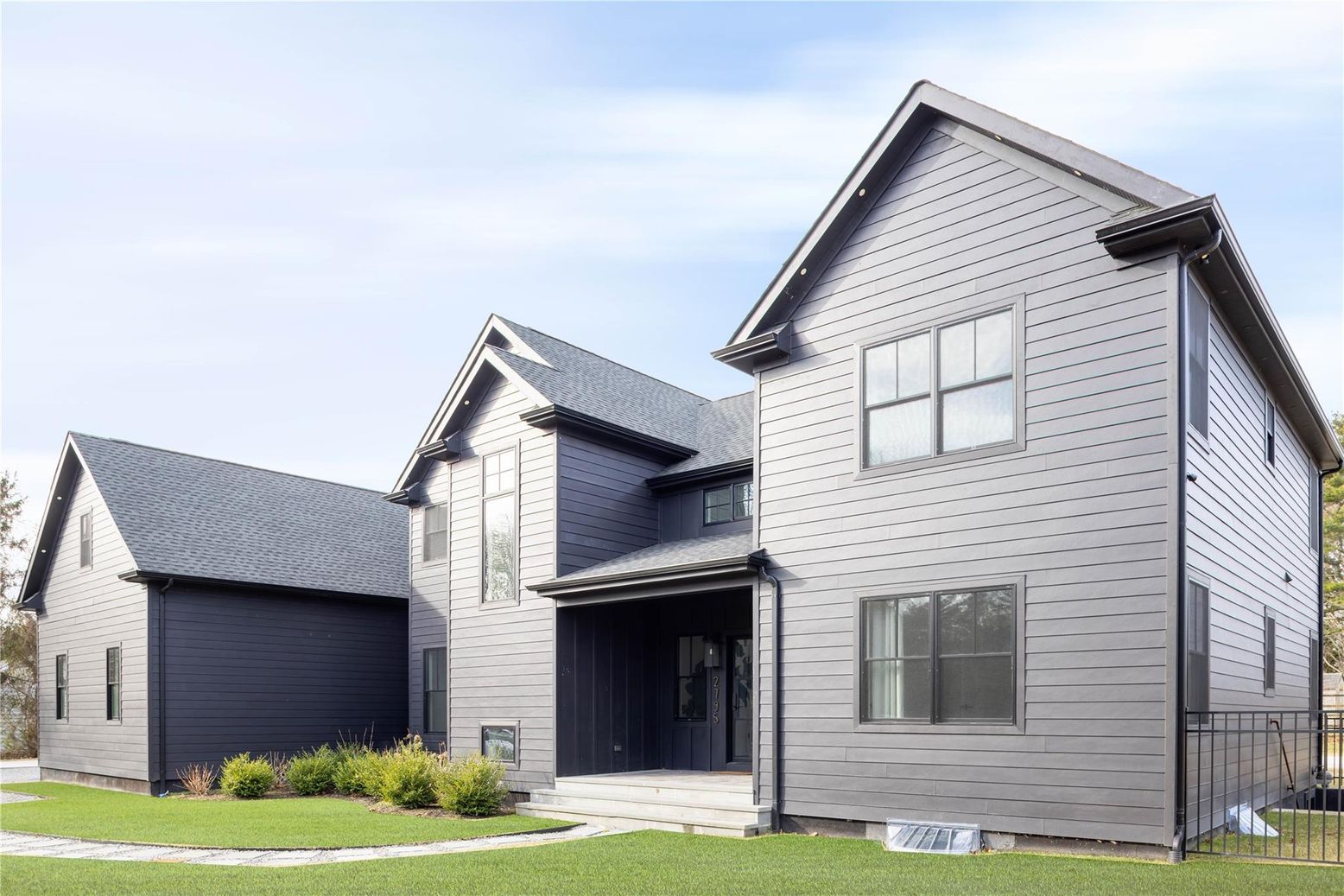 Exterior, Facade, Farmhouse
