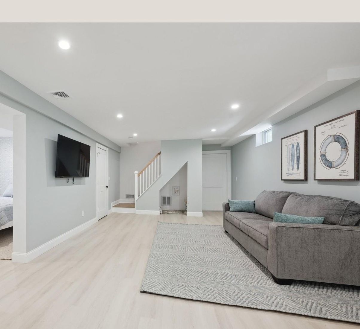 Interior, Living room, Recessed Lighting, Wood Texture Flooring