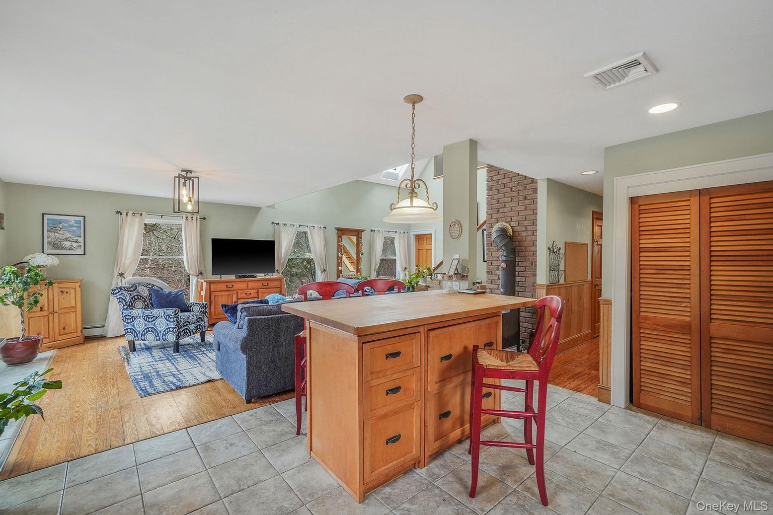Interior, Living room, Pendant Lights, Recessed Lighting