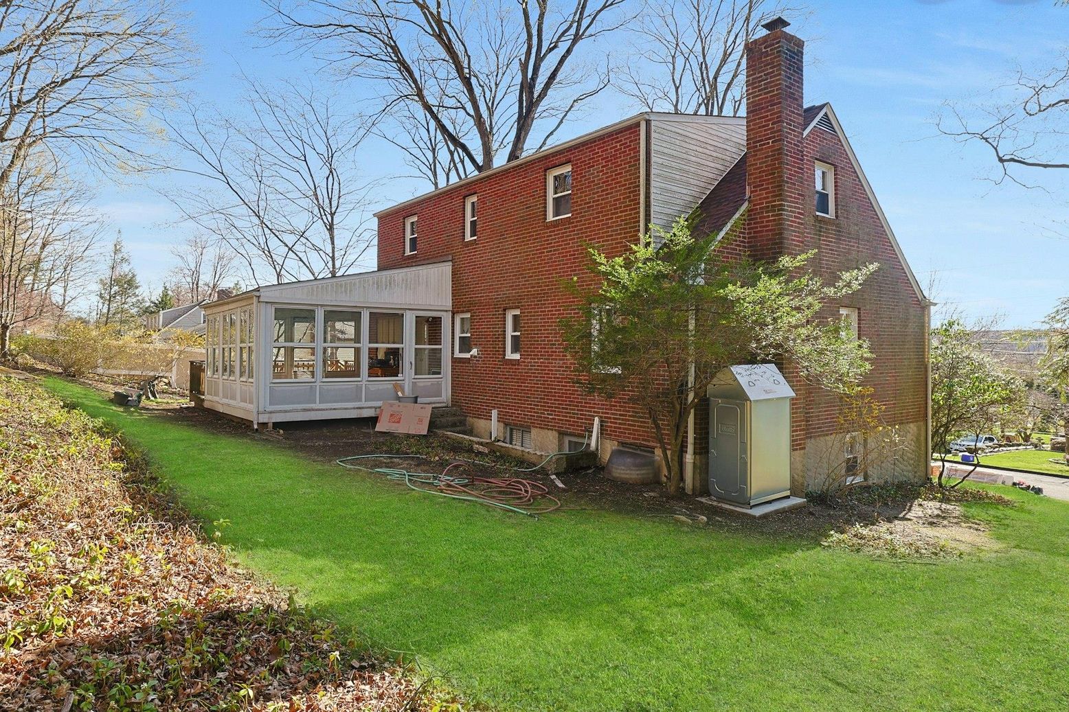 Backyard, Exterior