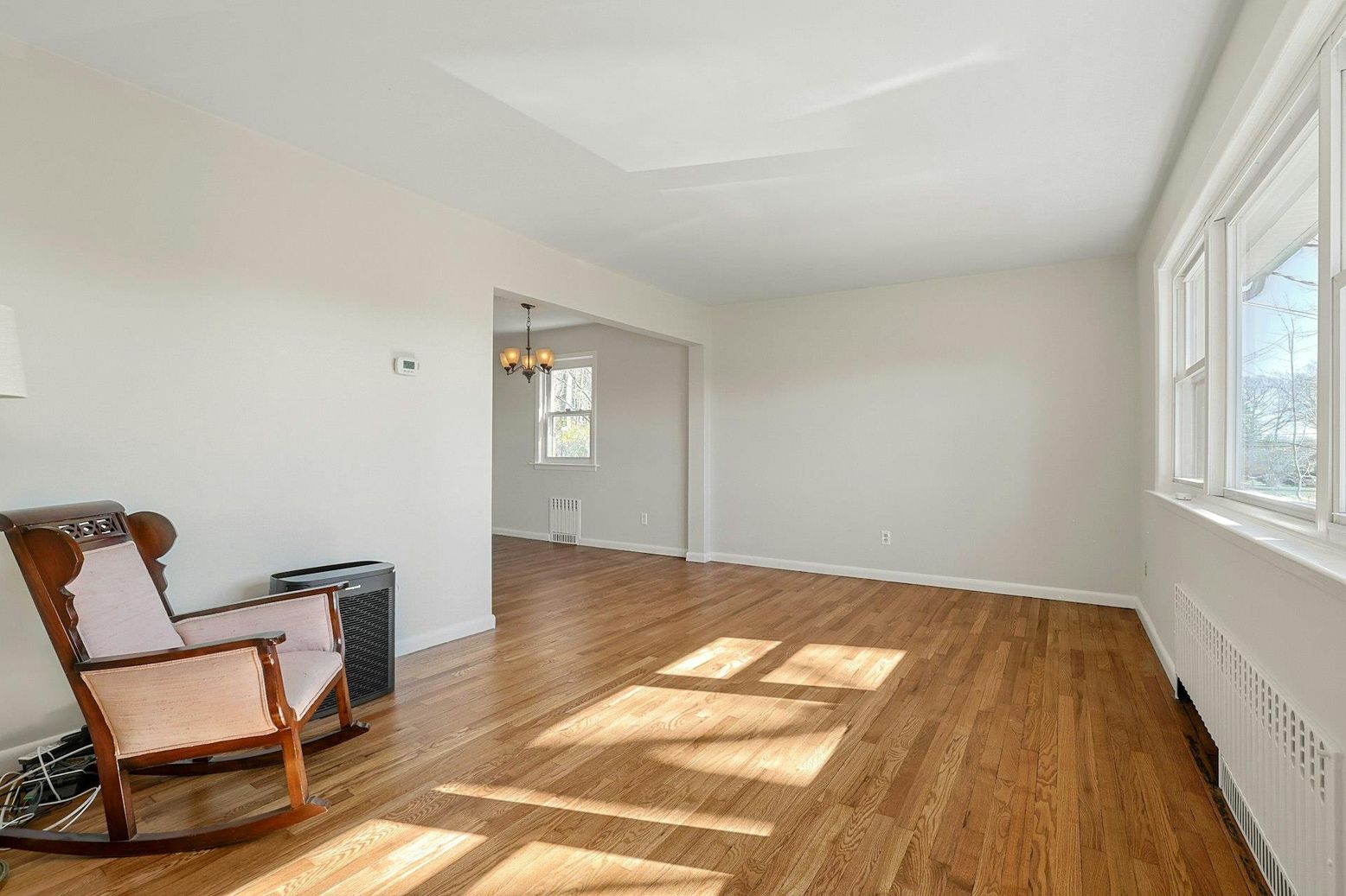Chandelier, Empty room, Interior, Wood Texture Flooring