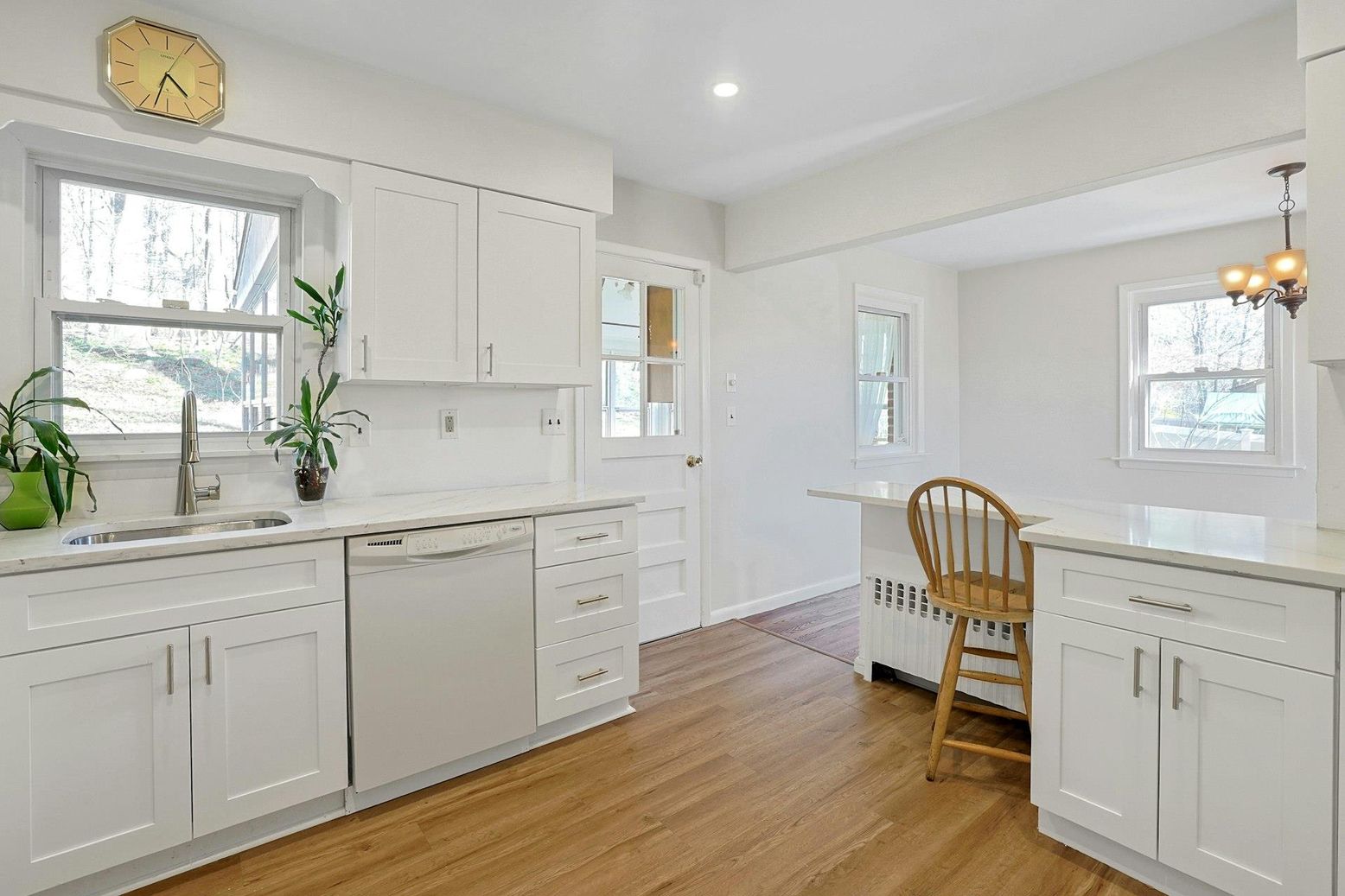 Chandelier, Interior, Kitchen, Recessed Lighting, Wood Texture Flooring