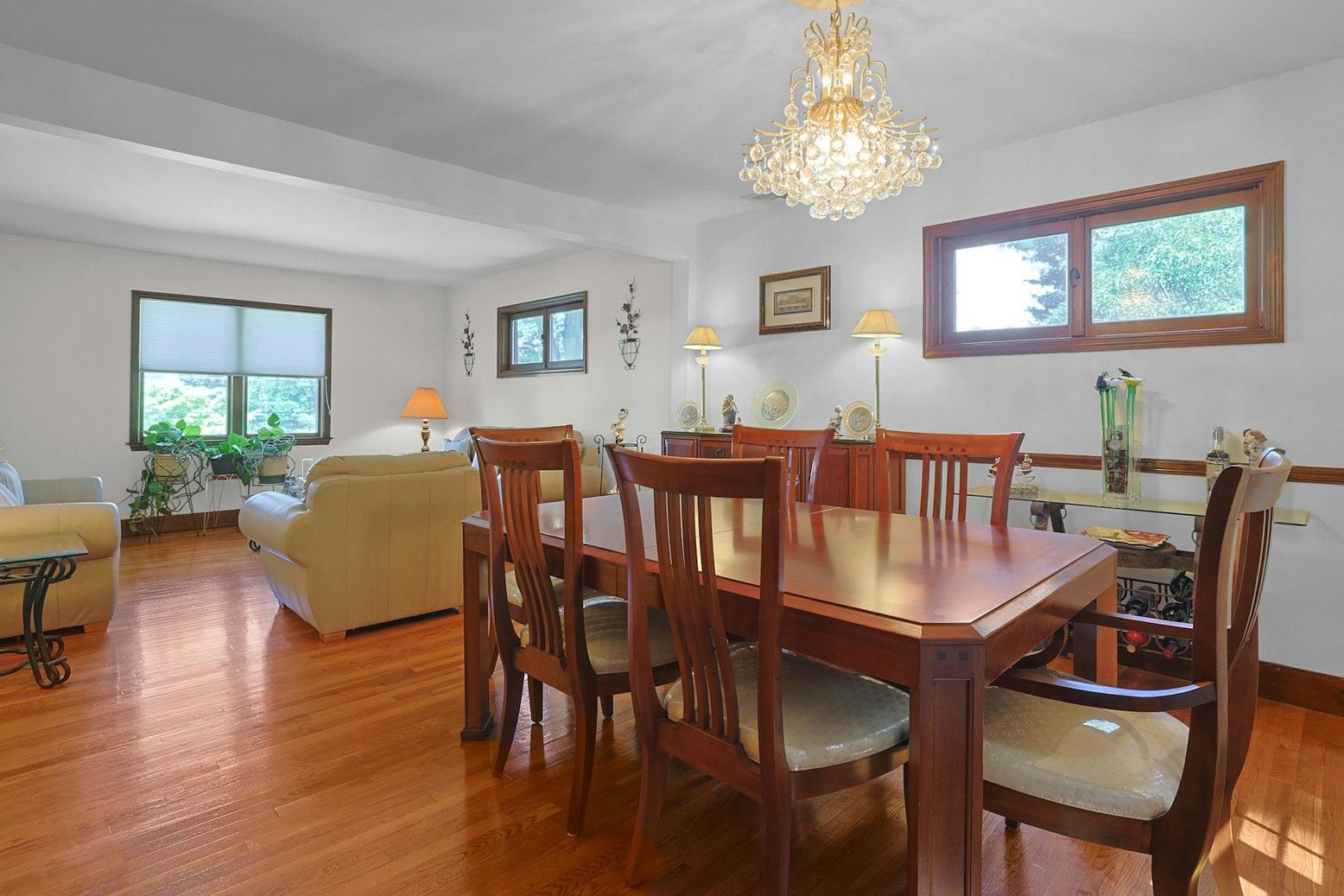 Chandelier, Dining room, Interior, Living room, Wood Texture Flooring