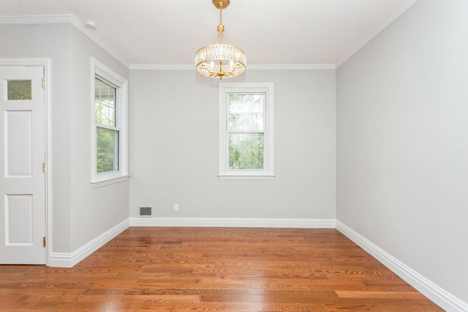 Chandelier, Empty room, Interior, Wood Texture Flooring