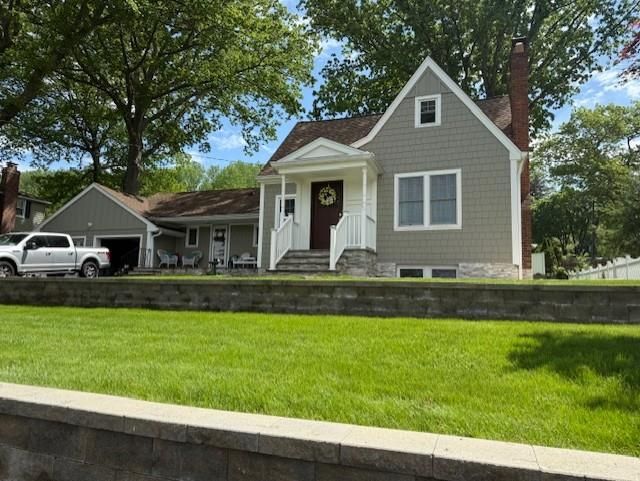 Exterior, Facade, Farmhouse