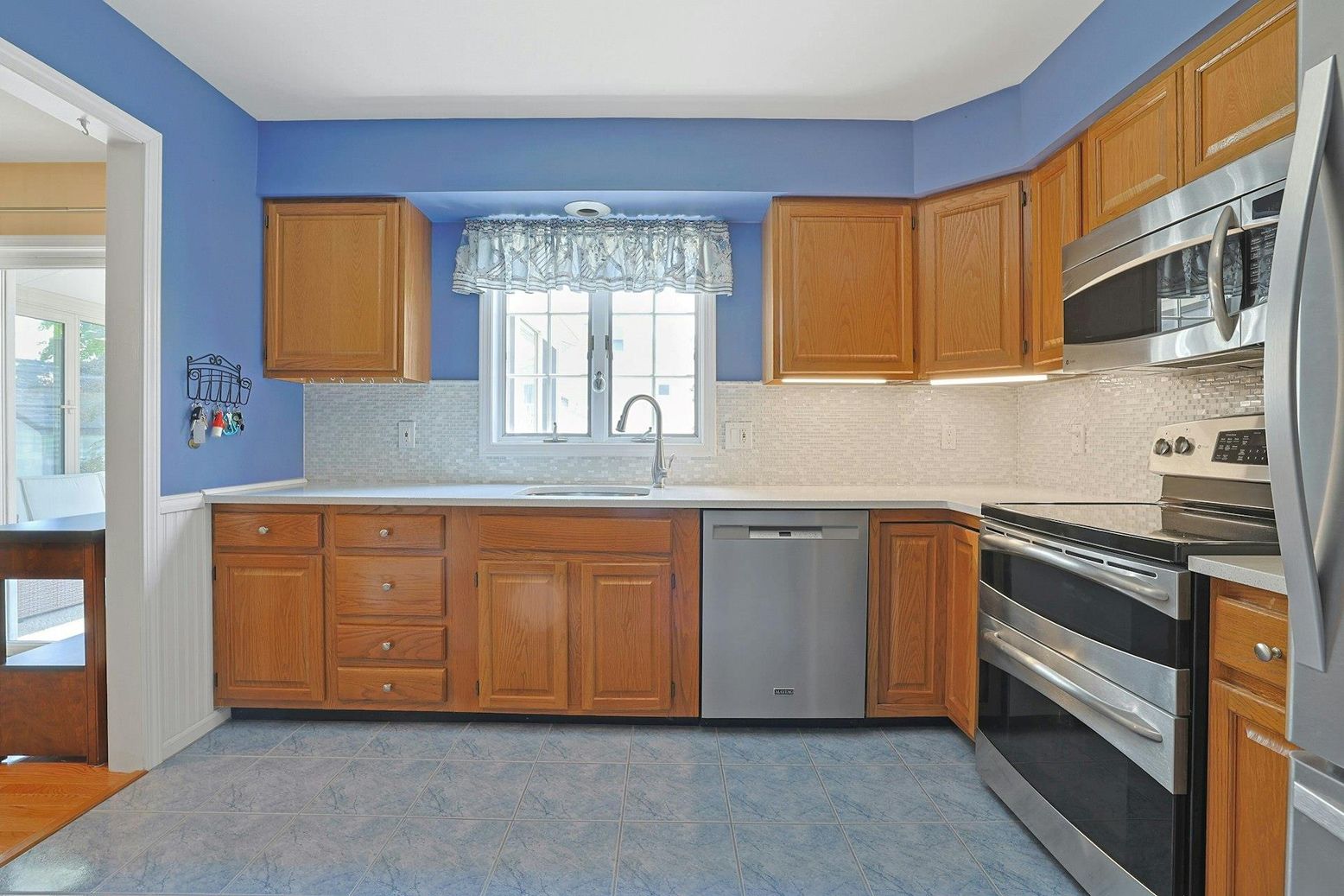 Interior, Kitchen, Stainless Steel Appliances