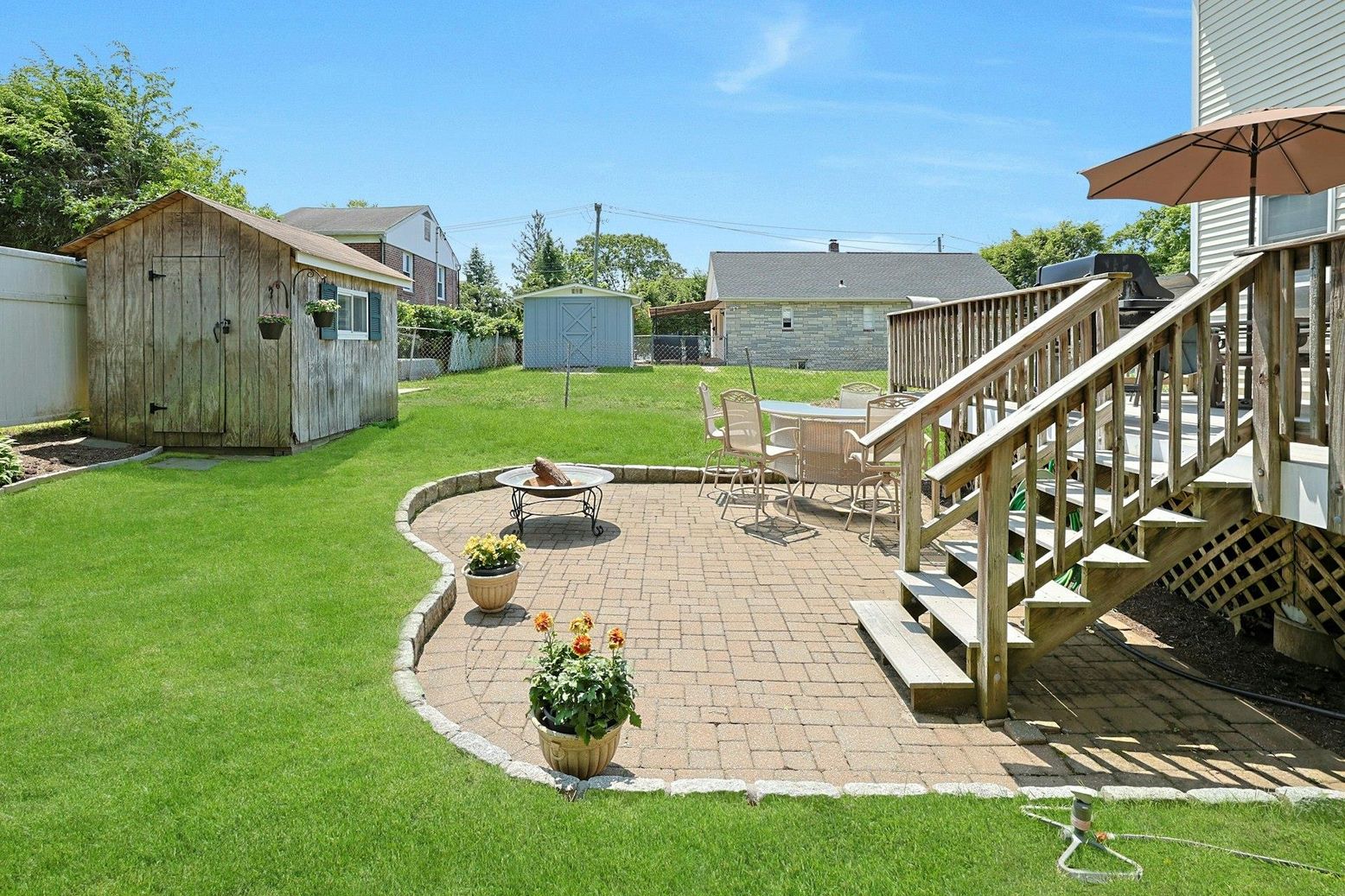 Backyard, Exterior
