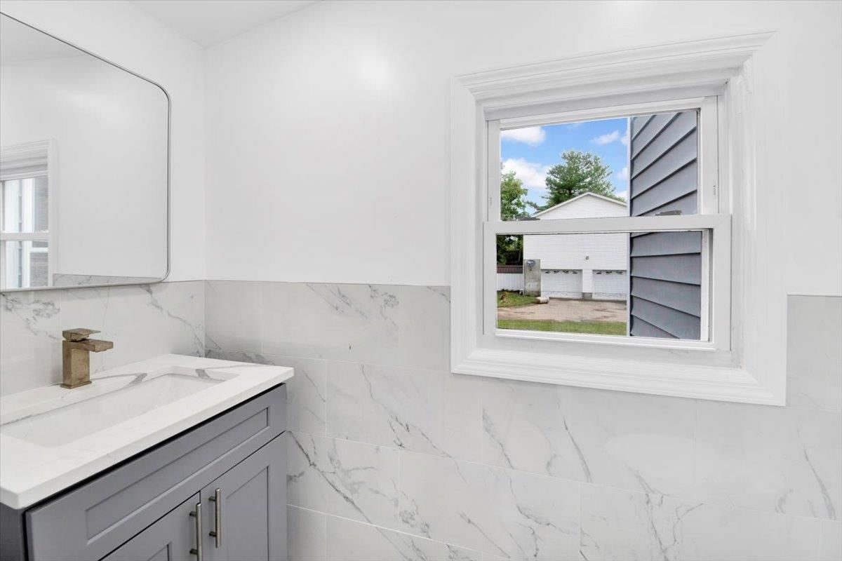 Bathroom, Interior, Marble Walls