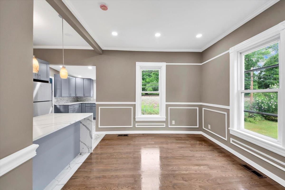 Interior, Kitchen, Pendant Lights, Recessed Lighting, Wood Texture Flooring