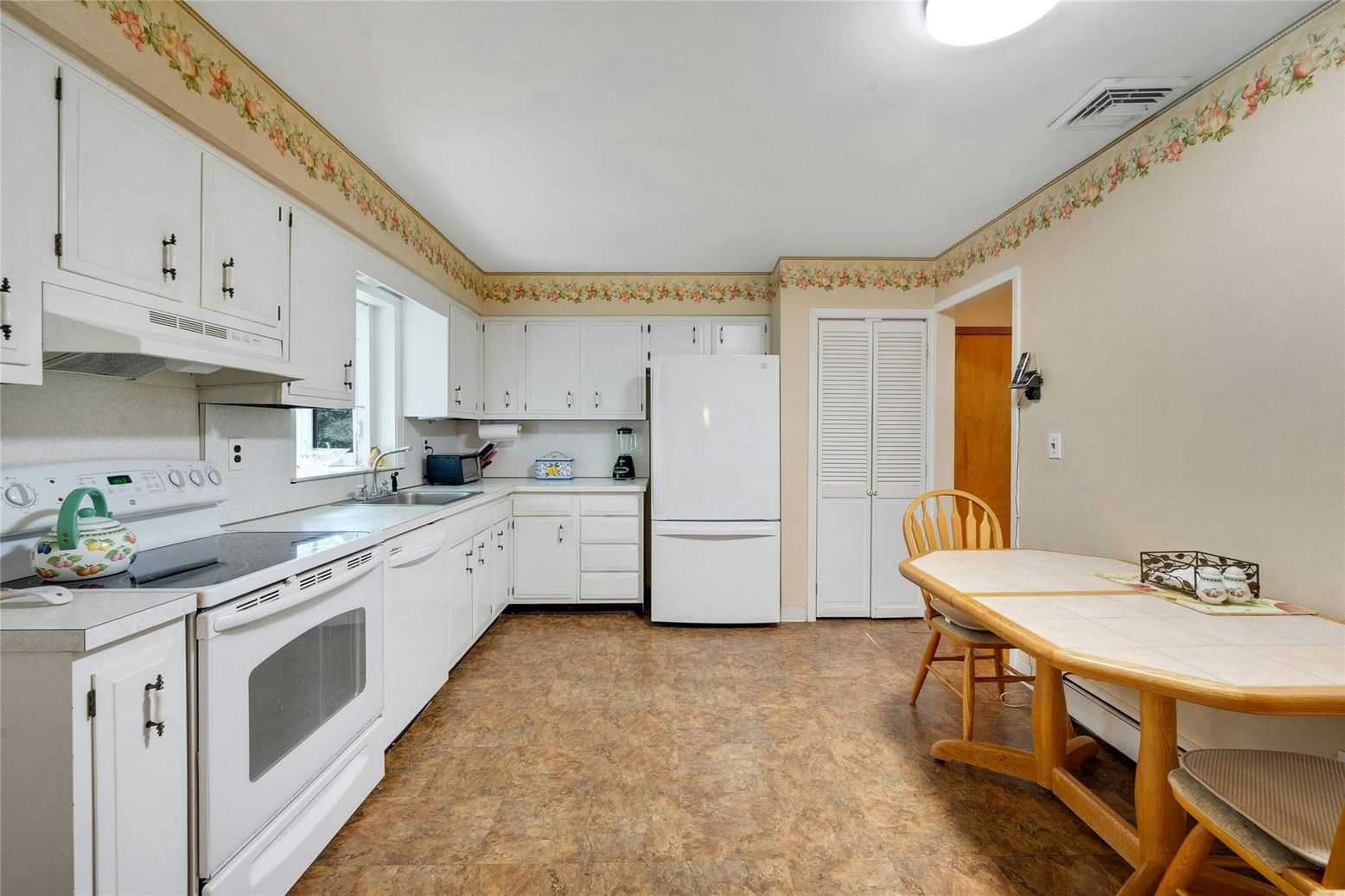 Interior, Kitchen, Tile Countertops