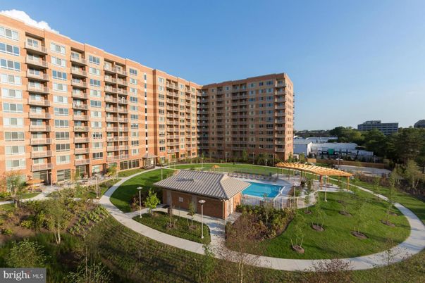 Exterior, Pool, Other