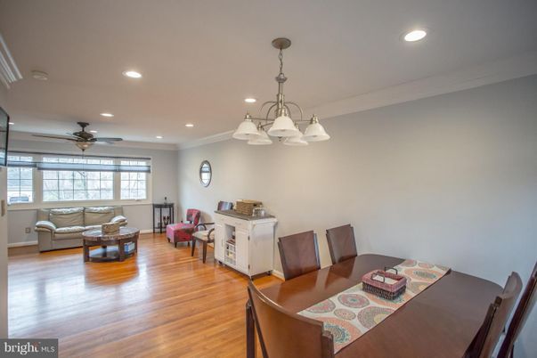 Chandelier, Dining room, Interior, Living room, Recessed Lighting, Wood Texture Flooring