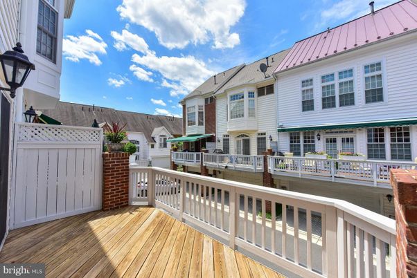 Exterior, Wood Texture Flooring