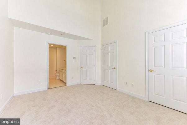Bathroom, Empty room, Interior, Recessed Lighting