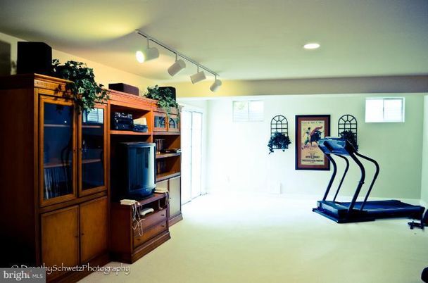 Fitness Equipment, Interior, Recessed Lighting