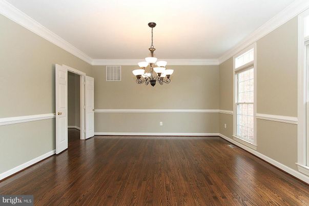 Chandelier, Empty room, Interior, Wood Texture Flooring