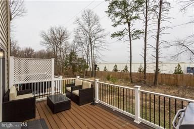 Exterior, Wood Texture Flooring